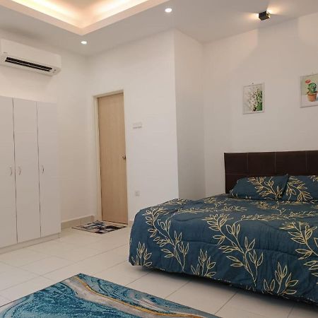 In Homestay Corner Batu Pahat Exterior photo