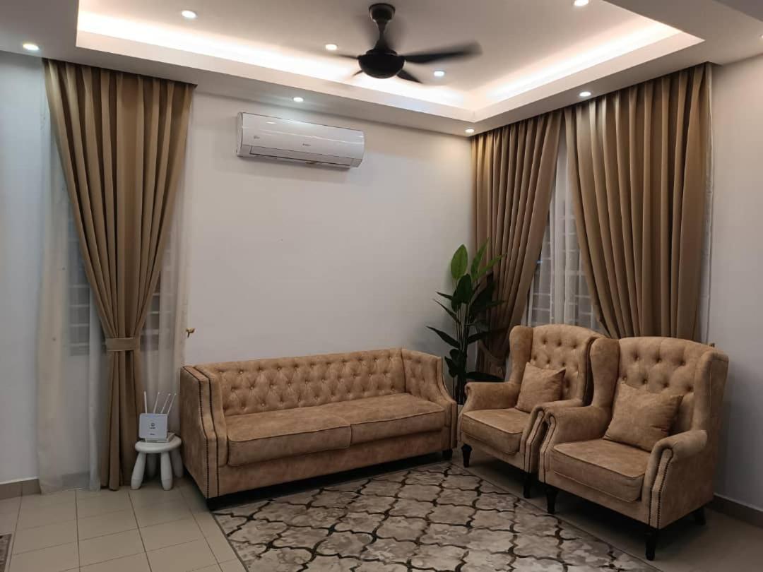 In Homestay Corner Batu Pahat Exterior photo