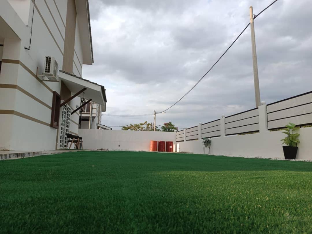 In Homestay Corner Batu Pahat Exterior photo