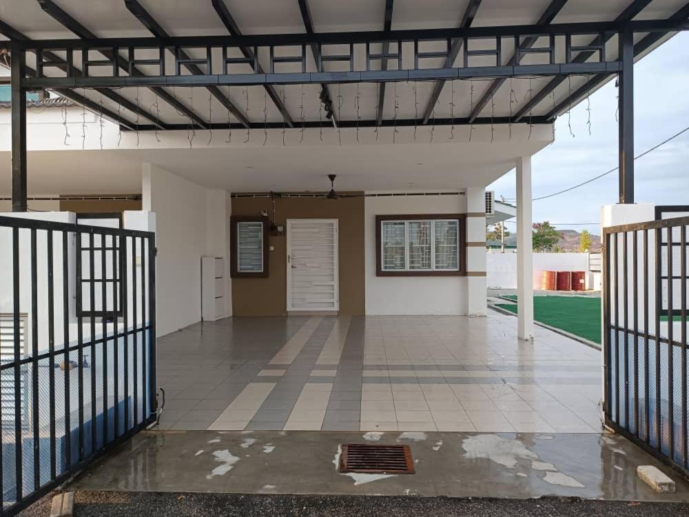 In Homestay Corner Batu Pahat Exterior photo
